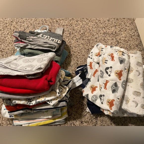 40 piece bundle BABY CLOTHES SIZES 3-6m and 12m sizes vary - Picture 3 of 11